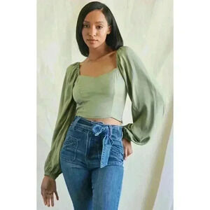 Sweetheart Peasant-Sleeve Top
